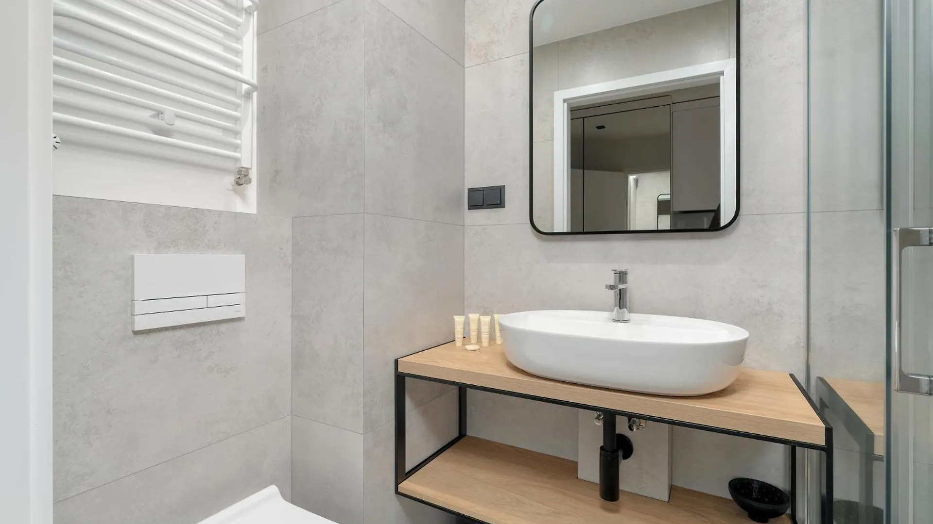 Modern Studio Plac Wolnosci By Noclegi Renters Poznań Polonia